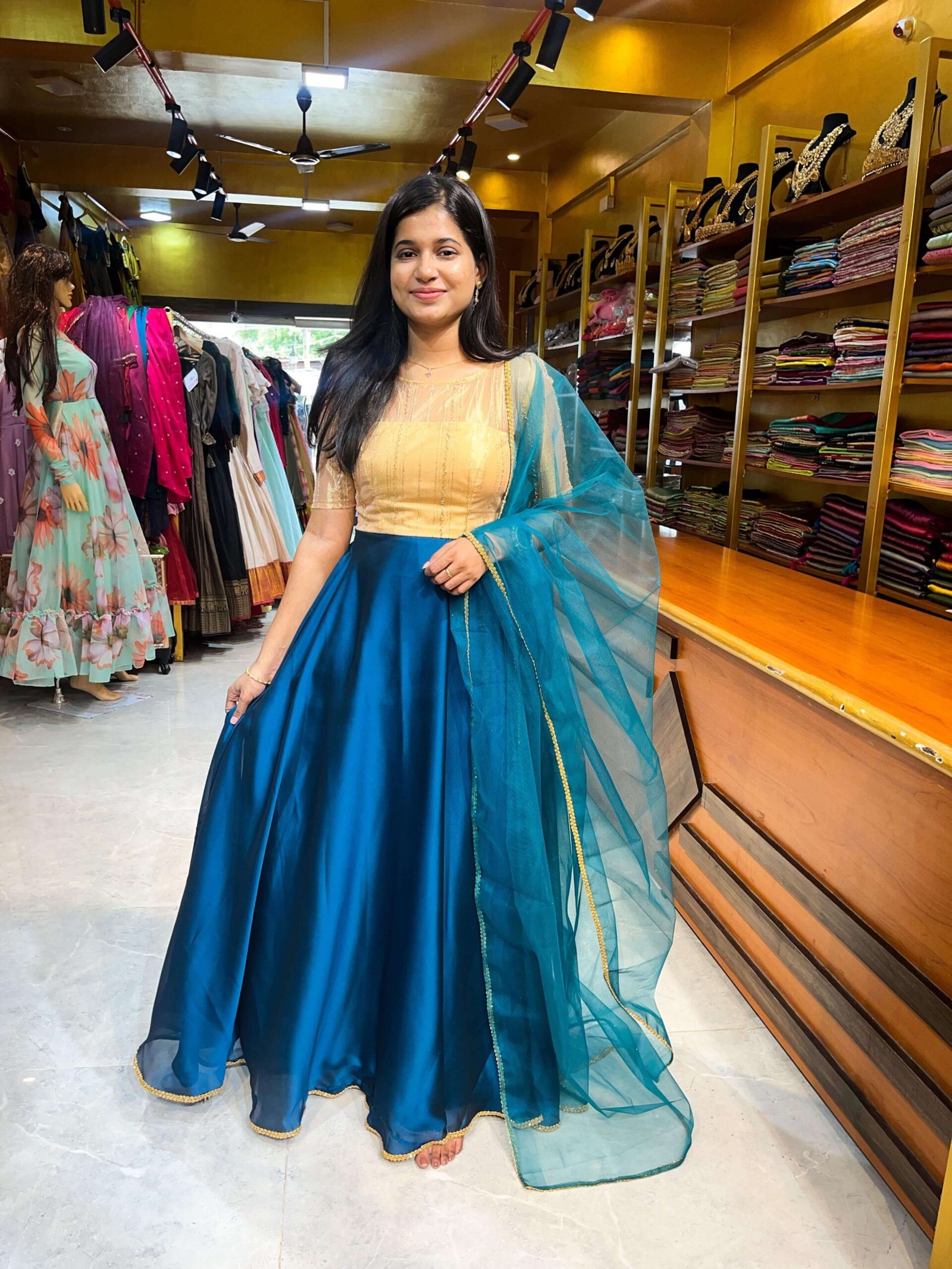 DAZZLING CONTRAST - Blue (Maxi)