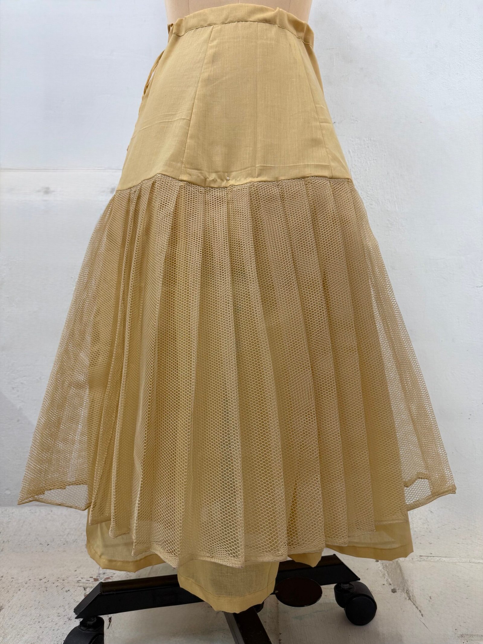 DETACHABLE CAN CAN SKIRT