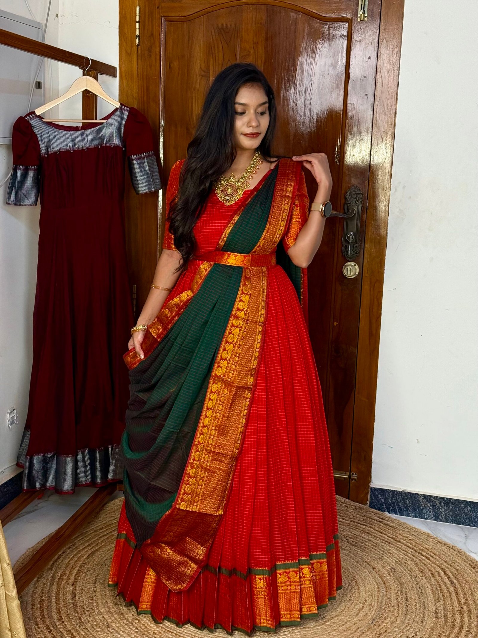 Karigai Checks Hallf saree -  Red And Dark Green