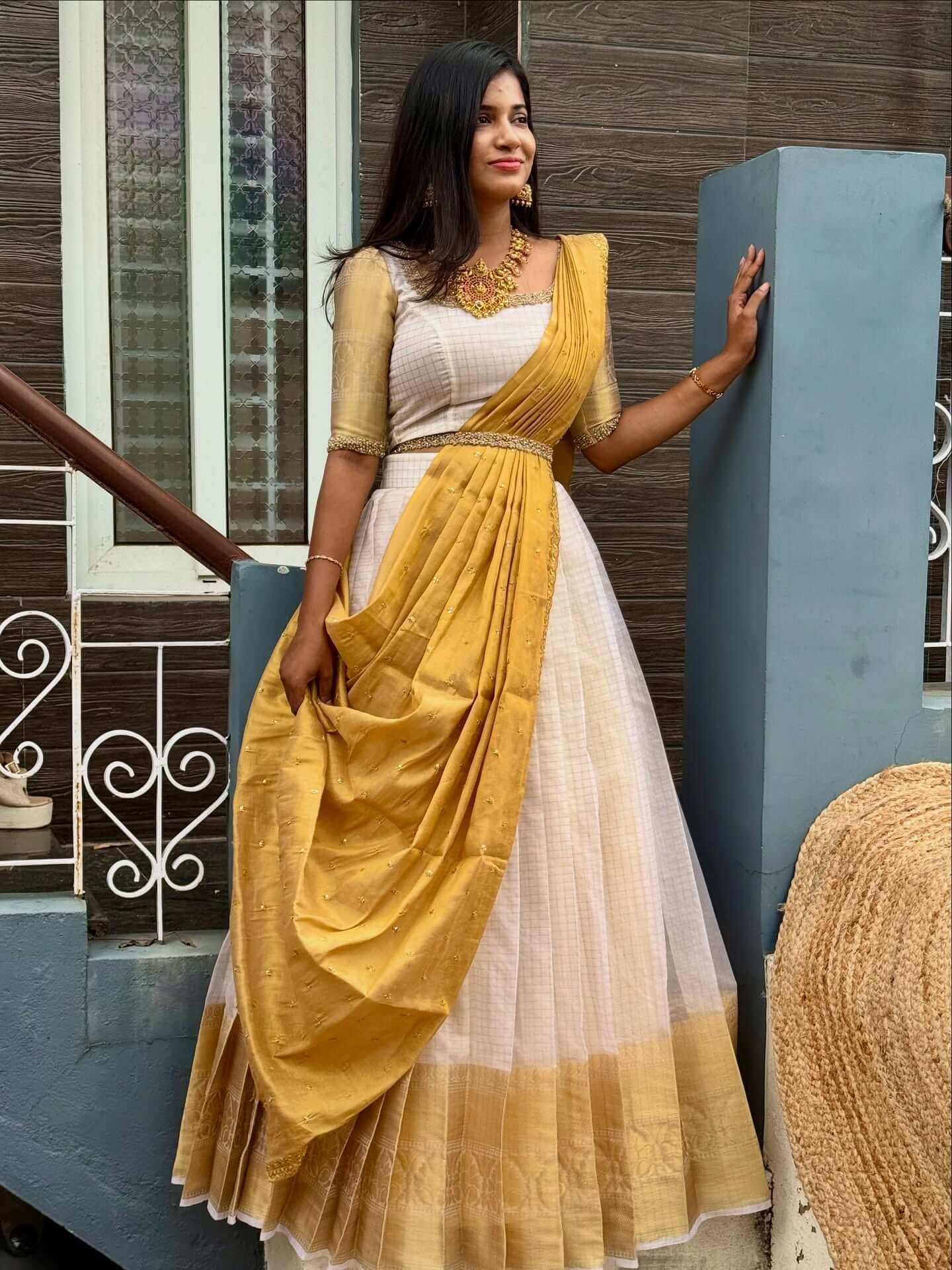 ONAM Halfsaree - GOLD (Lehenga)
